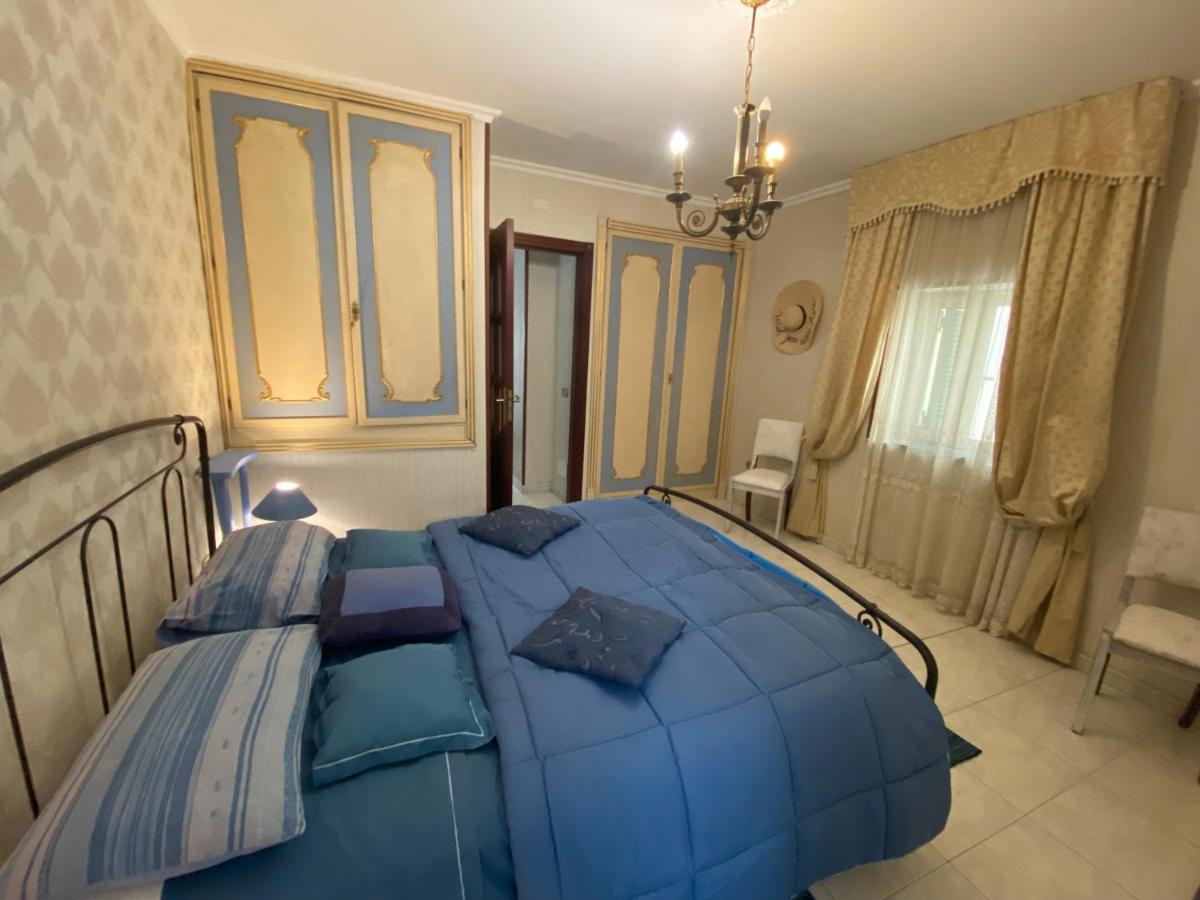 Casa Kamalei, Tra Plebiscito E Lungomare Apartment เนเปิลส์ ภายนอก รูปภาพ